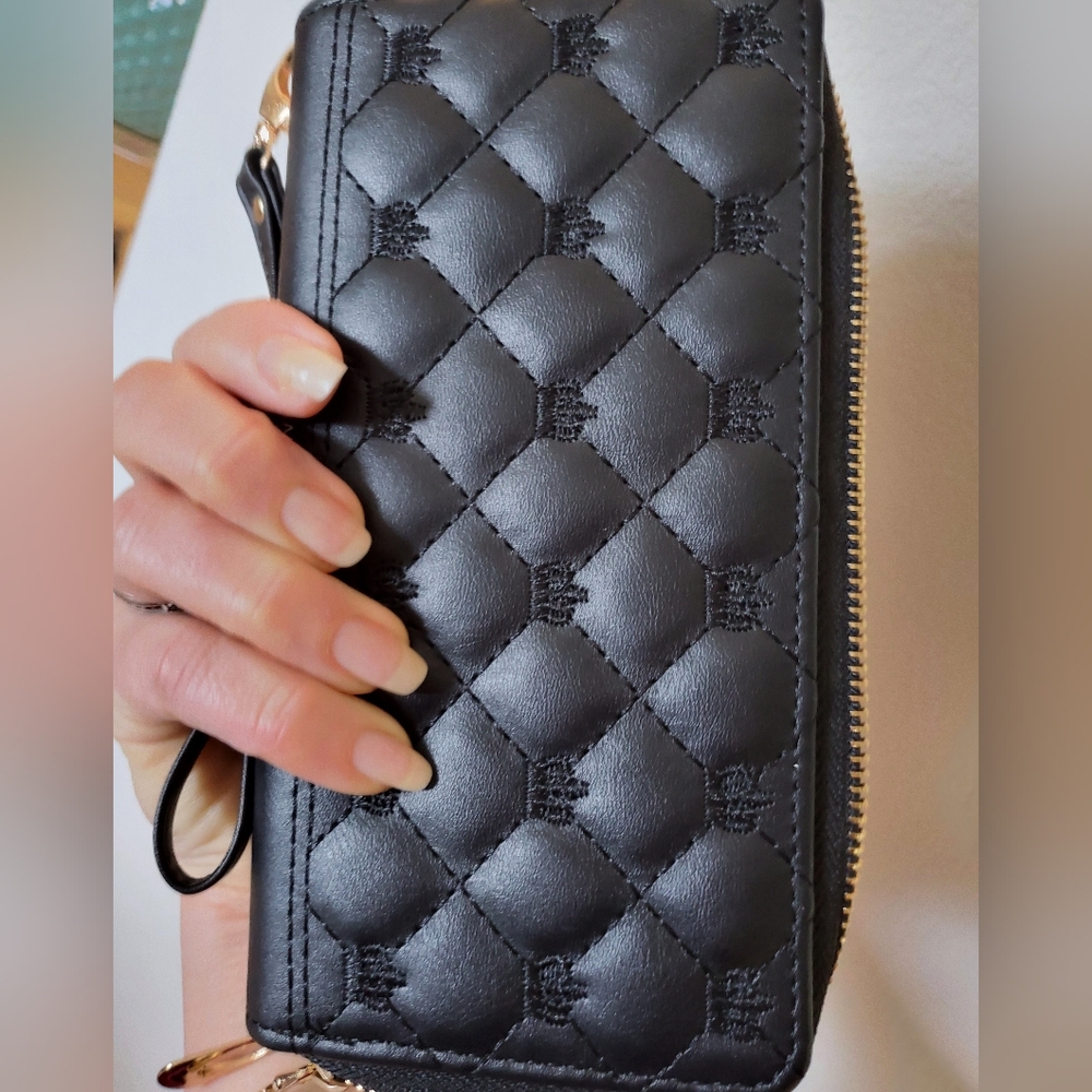 Elegant And Spacious Black Quilted Women's Wallet